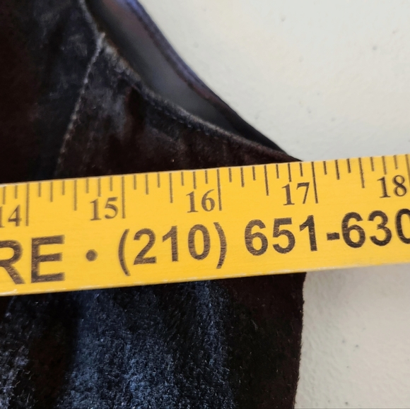 Beyond Leather Vintage Western Vest - Picture 4 of 11